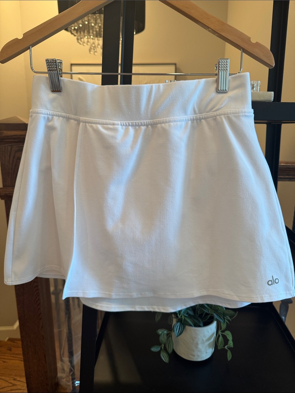 🤍 S ALO Yoga plain White Airbrush Streamlined Skirt Skort with Logo Tennis HOT!